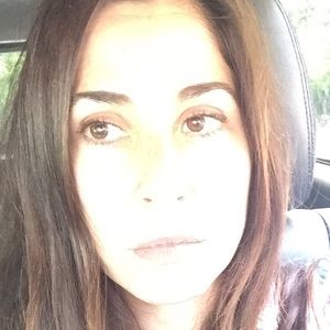 Meet your Posher, Adrienne